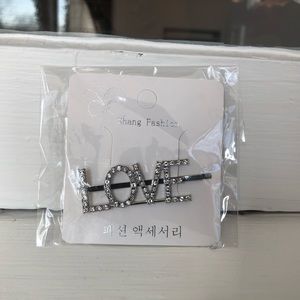 * 3/$10 * LOVE barrette